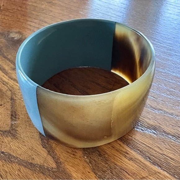 Bohemian Two-Tone Tortoise Shell & Gray Bangle - Picture 6 of 6